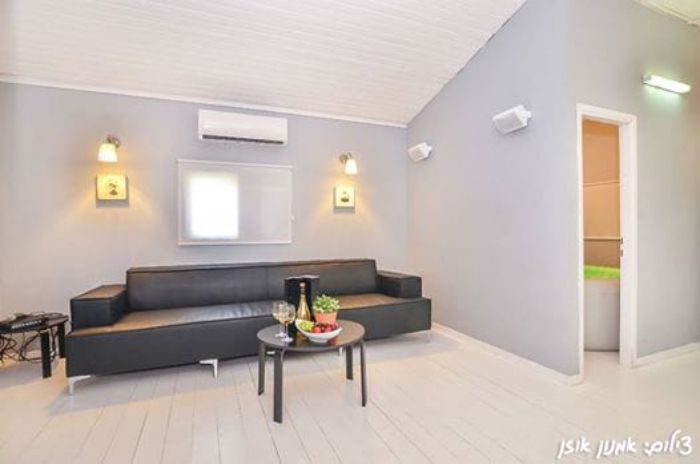 big-gallery-image