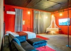 RED ROOM חדרים לפי שעה בהרצליה בשרון,  70 מטרים מרובעים של חושניות ונועזות, המקום המושלם לזוגות לרגעים אינטימיים שלא צריך יותר מהם שום דבר.